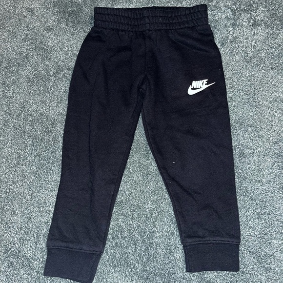 Boys Nike sweatpants - Picture 1 of 2